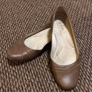 Women’s Life Stride Flats